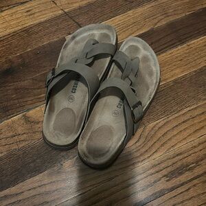 Cushionaire Sandals